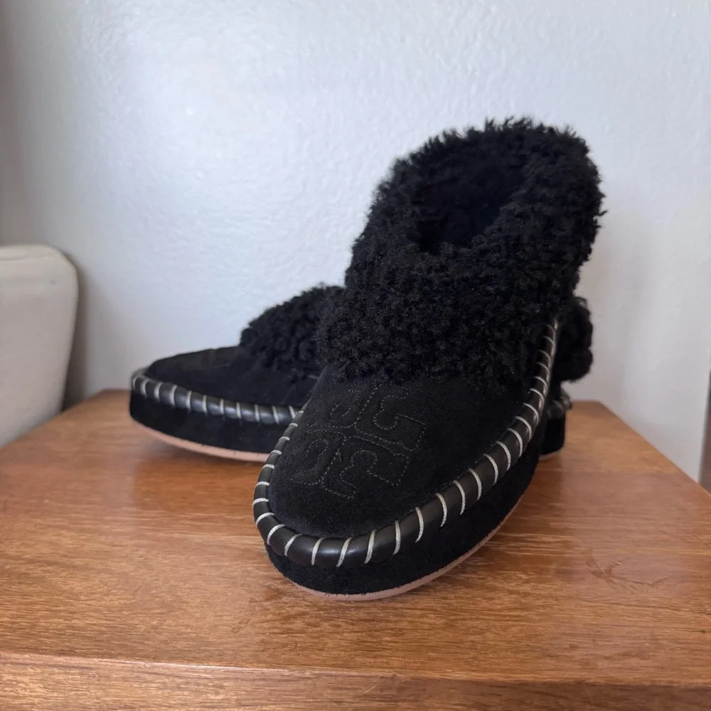 Tory Burch Women's Black Shearling Slippers Size 8